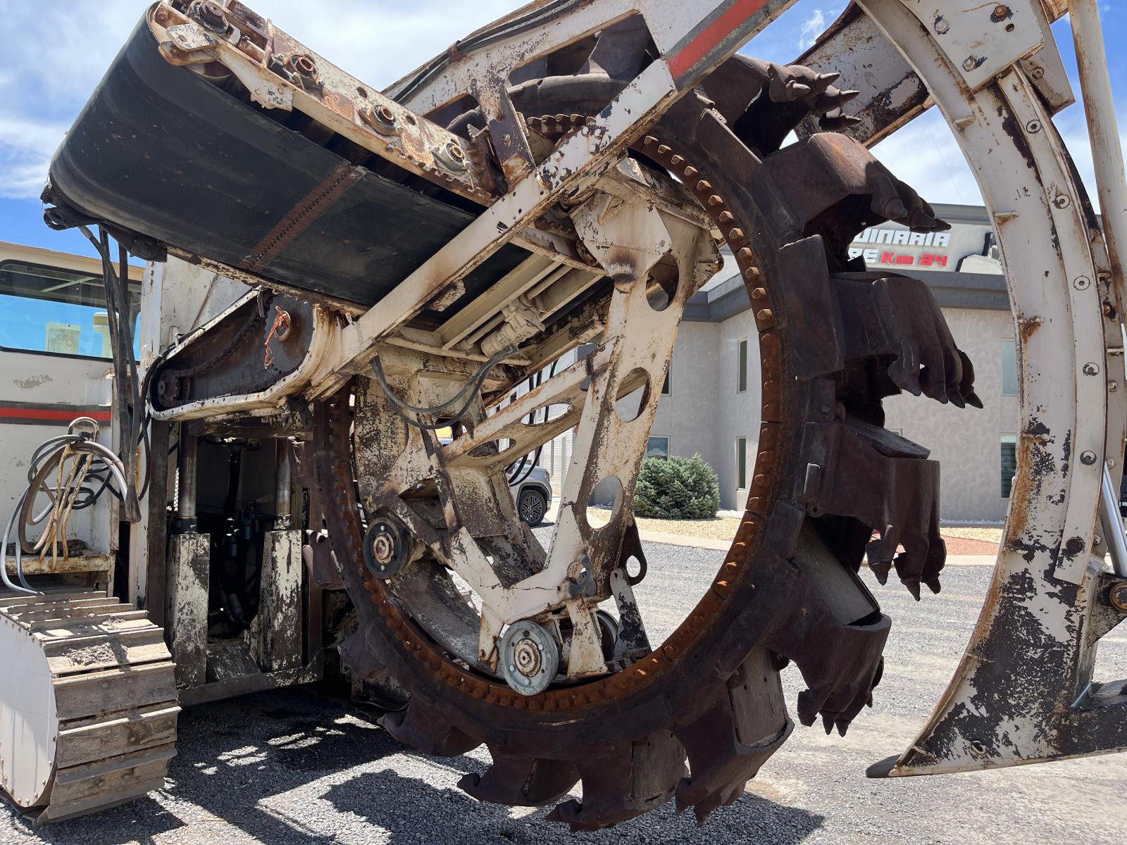 ./imagenes/INVOICE/2019/15976/CAPITOL TRENCHER CTC750 (7).JPG